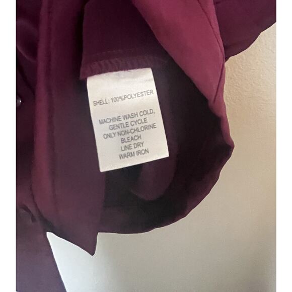 NWT House of Harlow Women’s Sz Medium Pink Button Front Satin Boxy Shirt - Picture 8 of 9